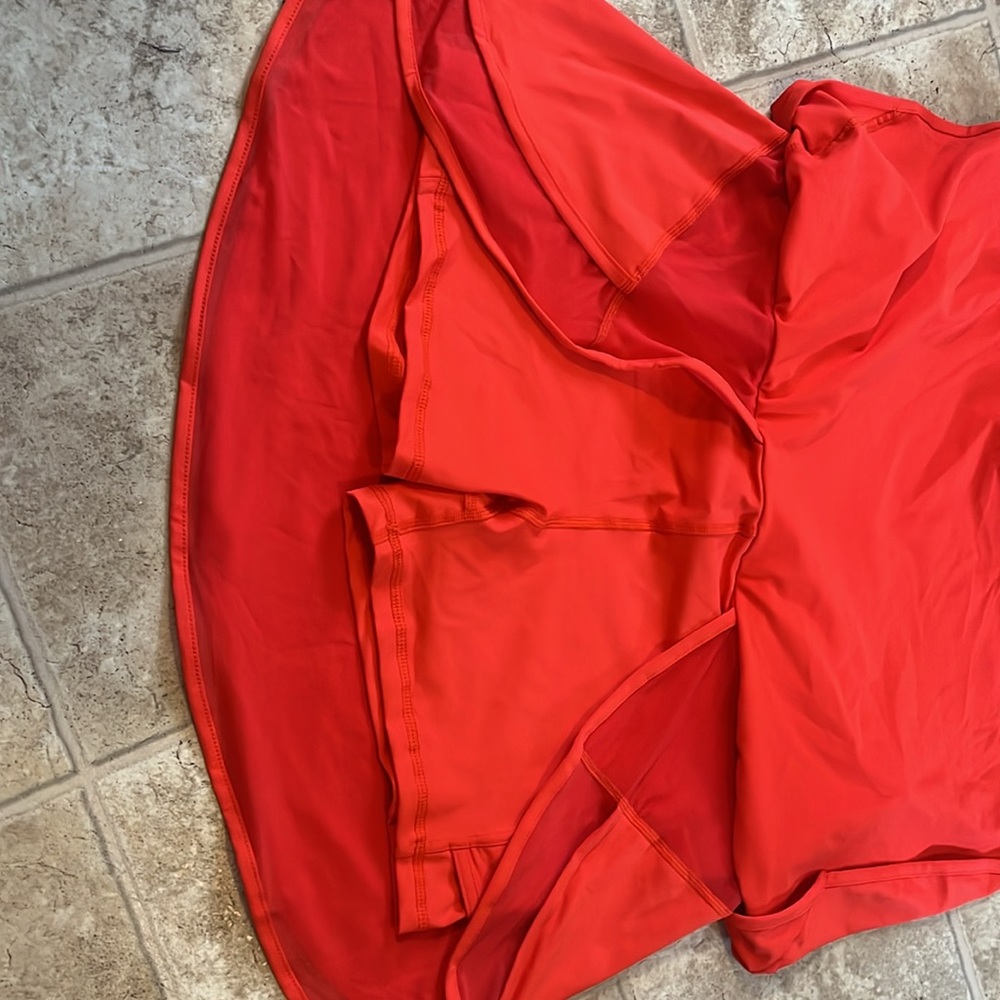 Scarlet skort - Picture 2 of 3